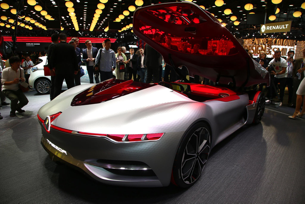 PARIS PIZZAZZ: Renault Trezor Concept one of the Paris Motor Show's highlights with its one-piece forward-raising door. PARIS PIZZAZZ: Renault Trezor Concept one of the Paris Motor Show's highlights with its one-piece forward-raising door.